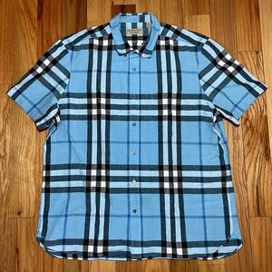 Burberry Plaid Button Down 🔥